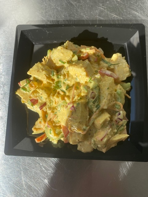 Kip Kerrie Salade